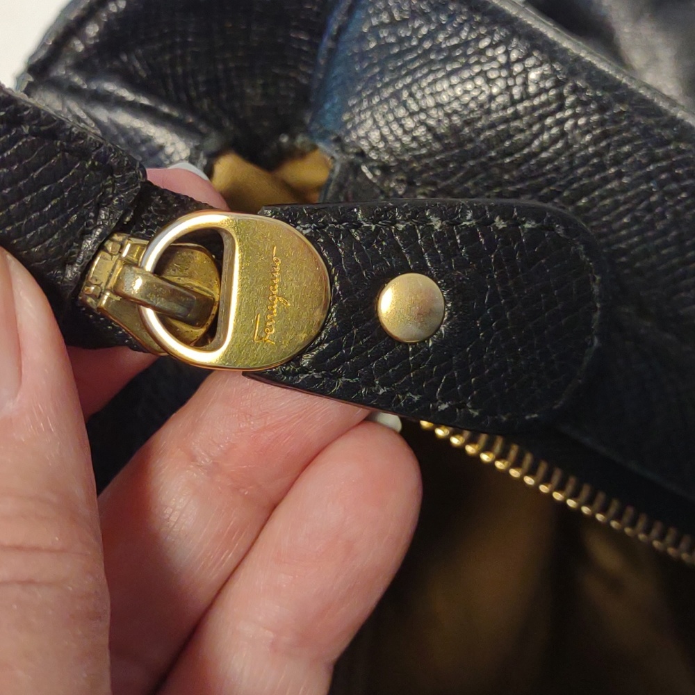 Ferragamo Pebble Leather Tote Bag - Picture 12 of 16